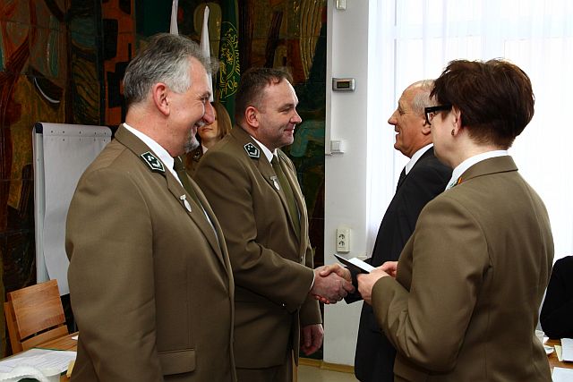 5 Dekoracja Srebrnymi Odznakami Zasłuzony dla Leśników Ppolskich
